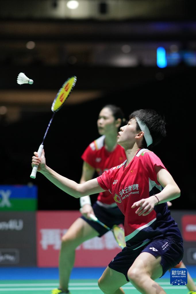 一動似乎都 一動似乎都